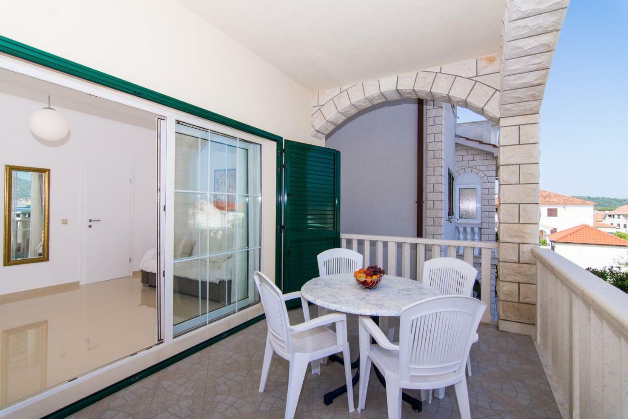 Apartmani Juric Трогір Екстер'єр фото