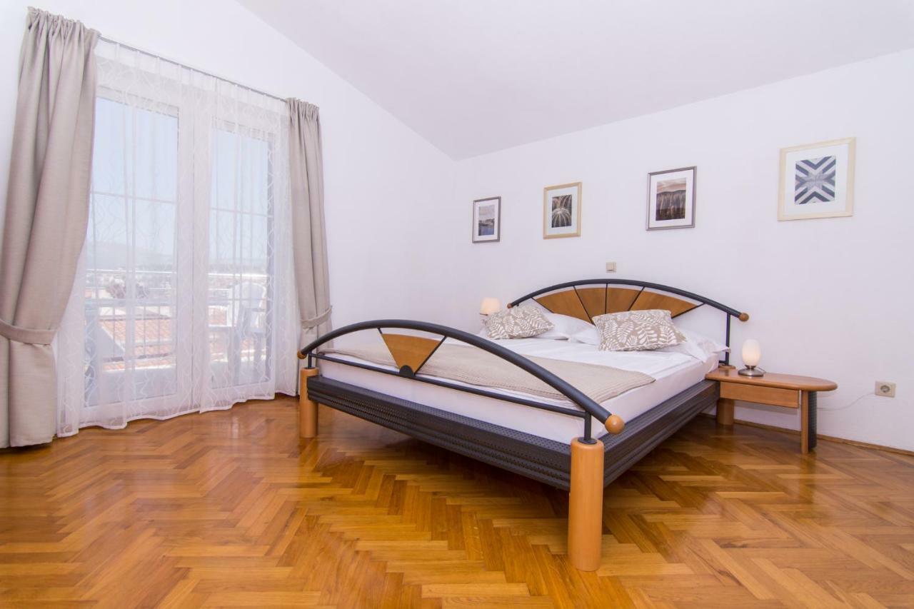 Apartmani Juric Трогір Екстер'єр фото